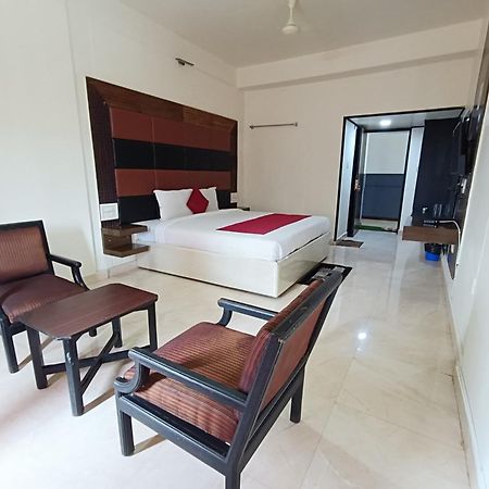Hotel New Rajdarshan Мадикери Экстерьер фото