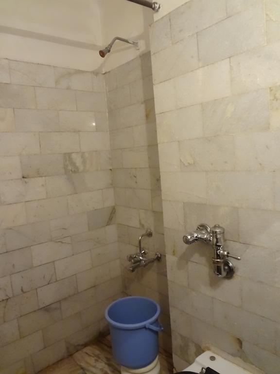Hotel New Rajdarshan Мадикери Экстерьер фото