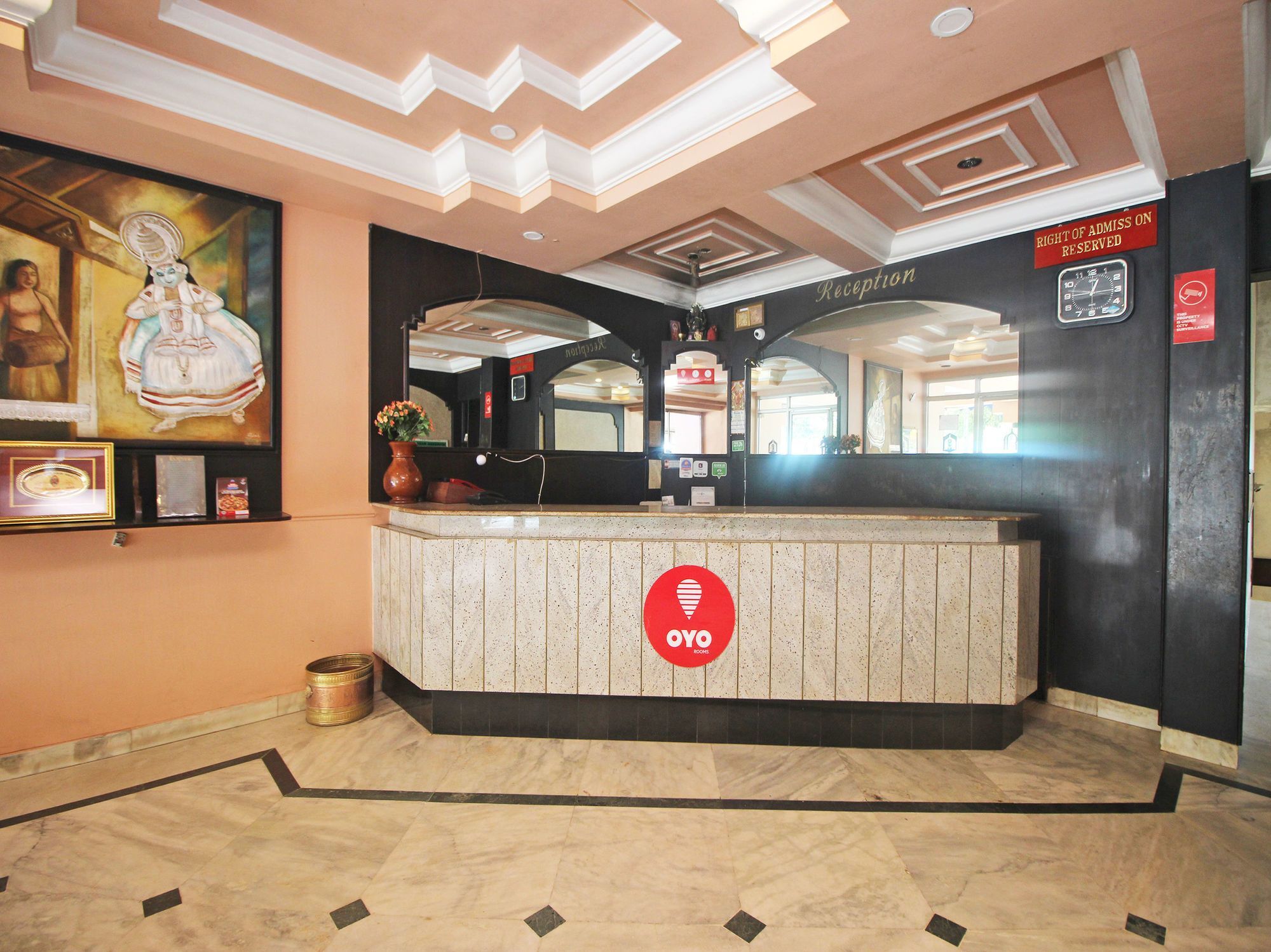 Hotel New Rajdarshan Мадикери Экстерьер фото