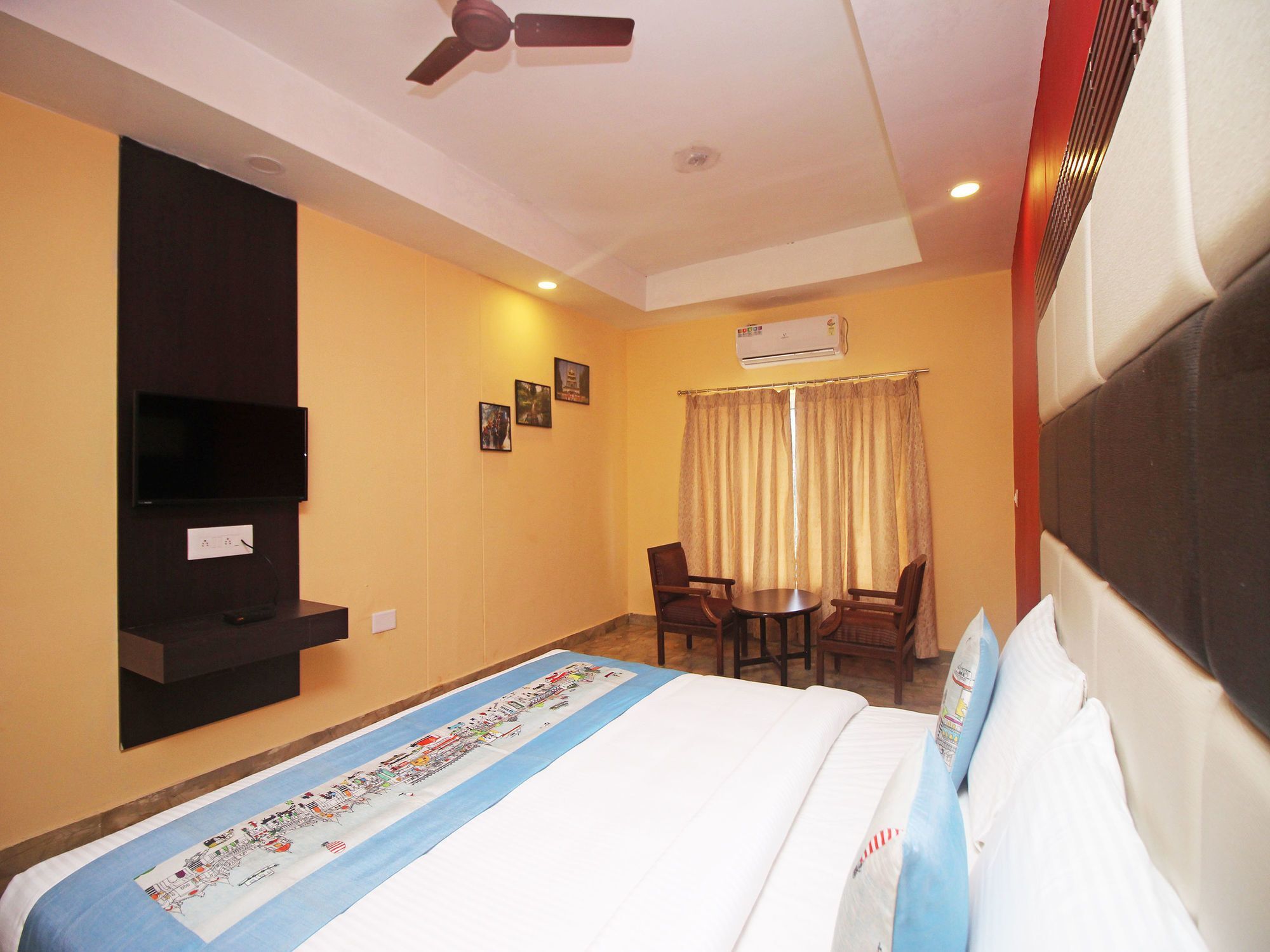 Hotel New Rajdarshan Мадикери Экстерьер фото