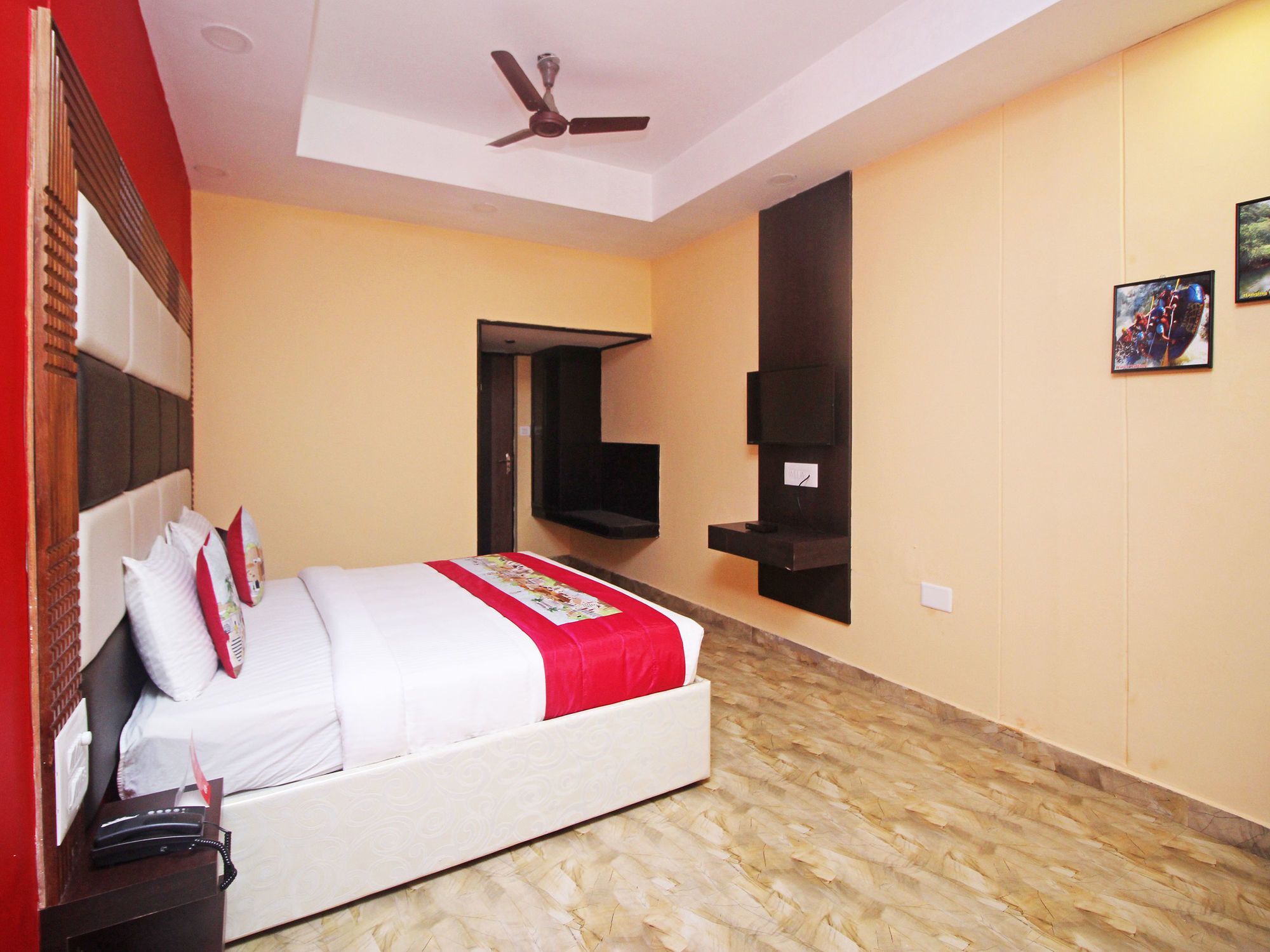Hotel New Rajdarshan Мадикери Экстерьер фото