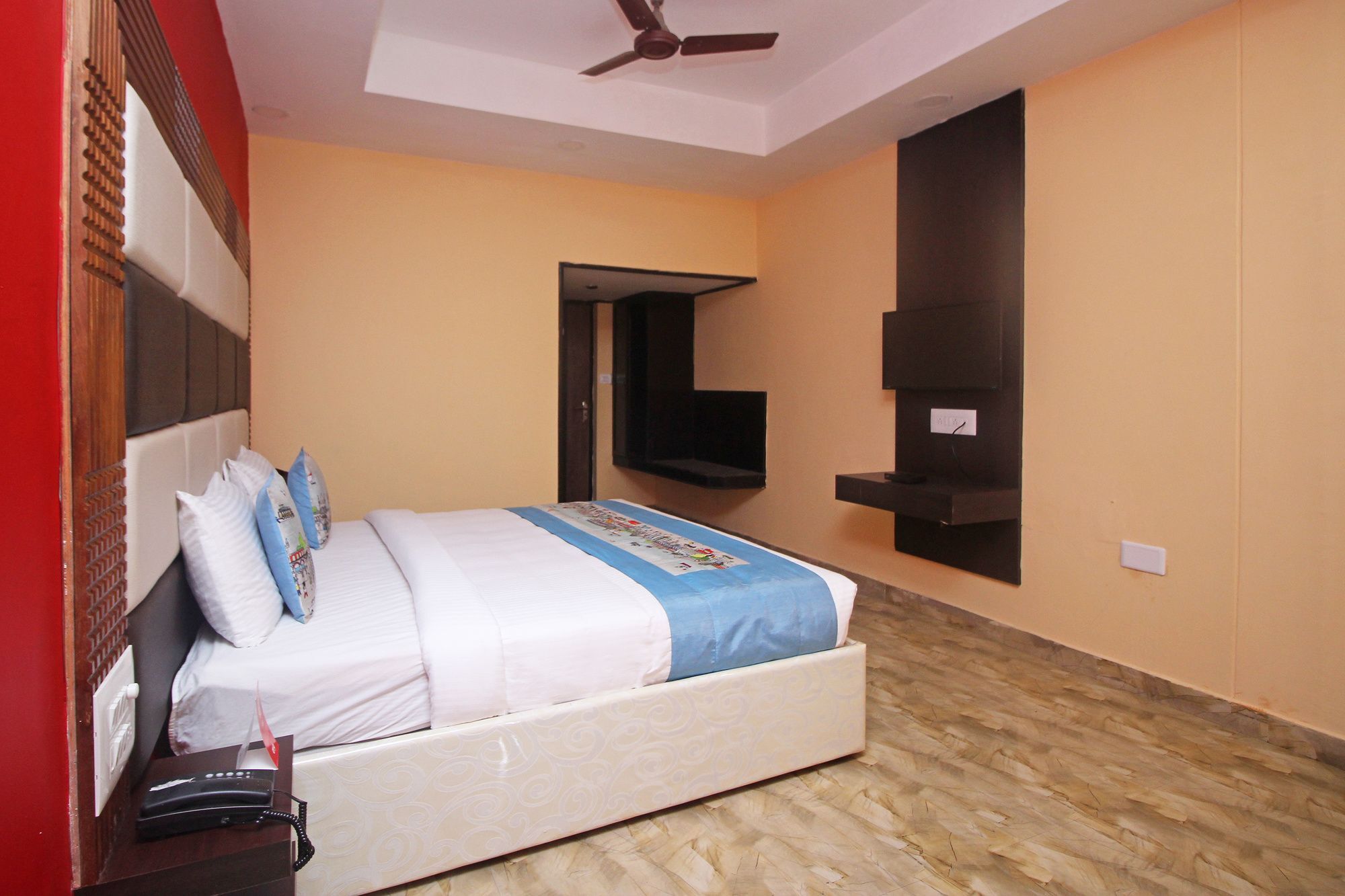 Hotel New Rajdarshan Мадикери Экстерьер фото